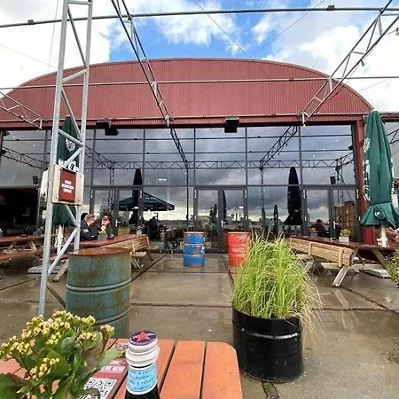 Twiske Zuid, Free Parking 住宿加早餐酒店