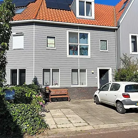 Twiske Zuid, Free Parking Bed & Breakfast *